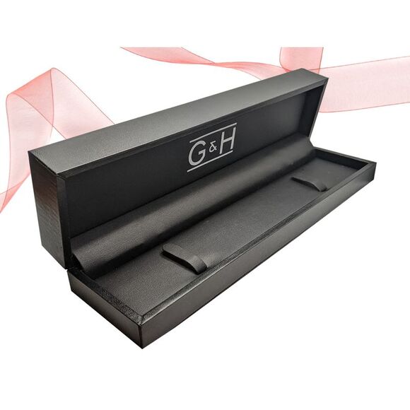 4/5 Carat (ctw) London Blue Topaz Bangle Bracelet in Sterling Silver - Picture 5 of 5